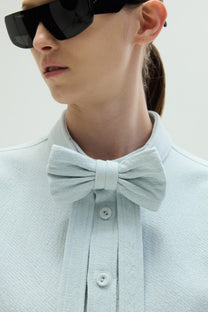 VICKTEERUT Oversized Long Sleeve Blouse with Bow Detail เสื้อแขนยาว ทรงโอเวอร์ไซส์ ตกแต่งโบว์
