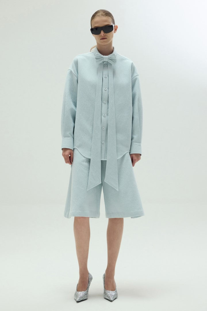 VICKTEERUT Oversized Long Sleeve Blouse with Bow Detail เสื้อแขนยาว ทรงโอเวอร์ไซส์ ตกแต่งโบว์