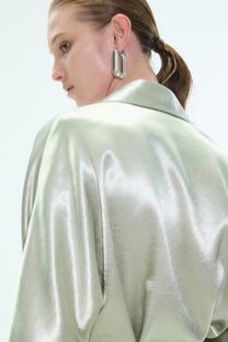 VICKTEERUT Batwing Sleeve Shirt เสื้อเชิ้ต แขนยาว แขนค้างคาว