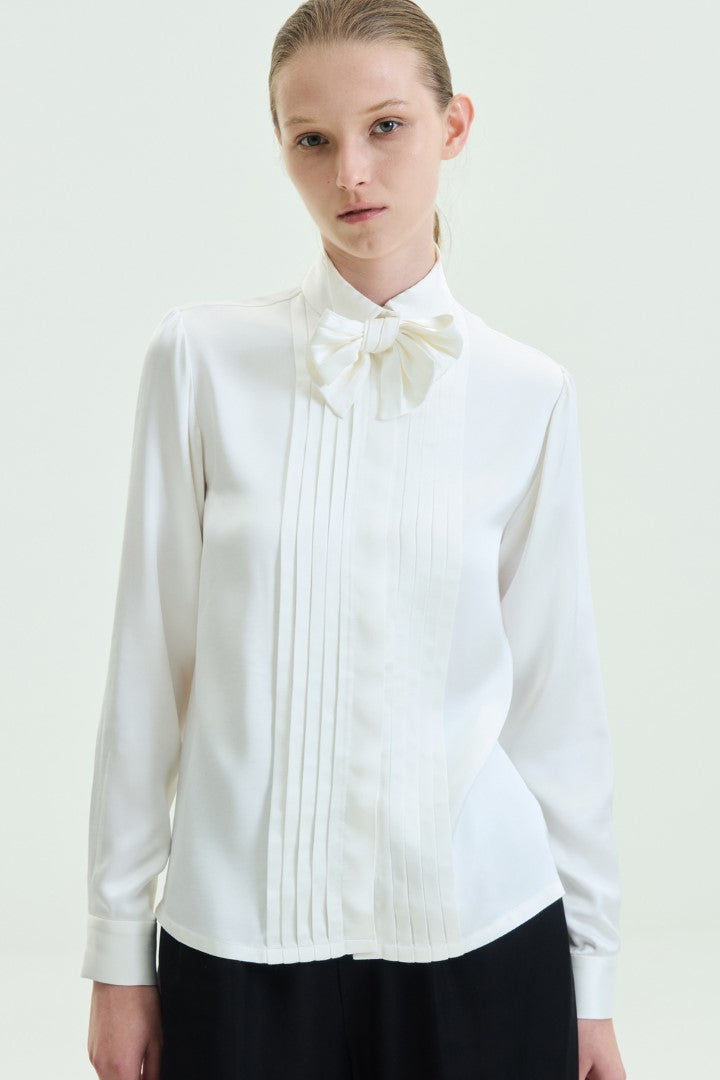 VICKTEERUT Long Sleeve Tuxedo Bib Shirt with Detachable Bow เสื้อเชิ้ต แขนยาว ปกทักซีโด ตกแต่งโบว์ถอดออกได้