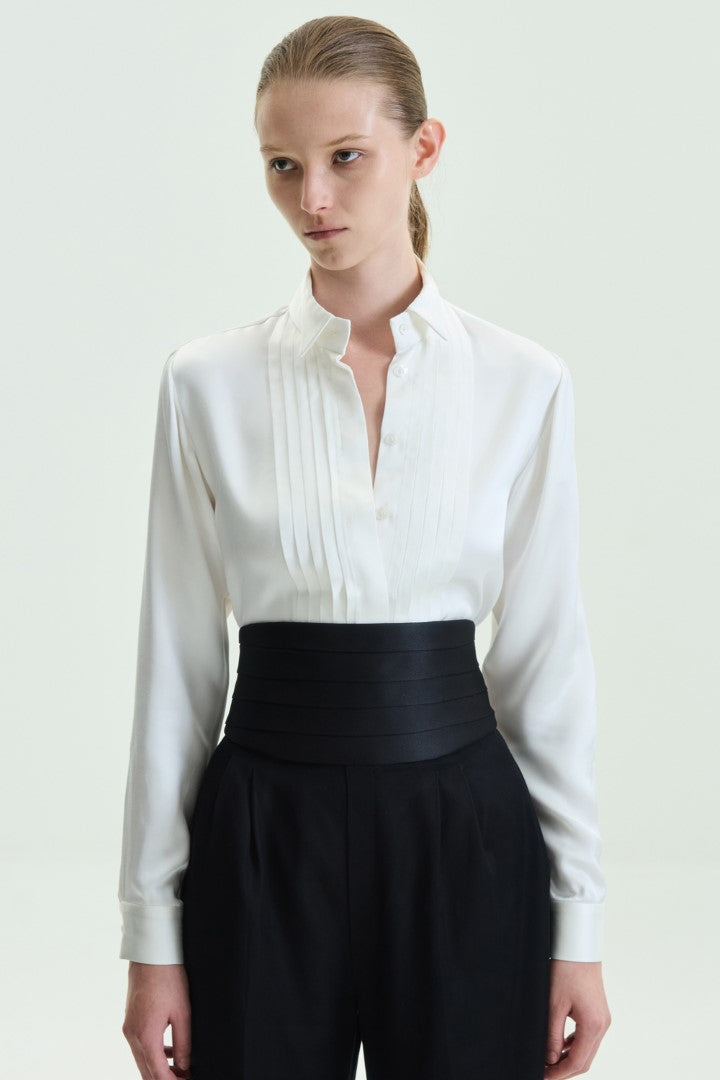VICKTEERUT Long Sleeve Tuxedo Bib Shirt with Detachable Bow เสื้อเชิ้ต แขนยาว ปกทักซีโด ตกแต่งโบว์ถอดออกได้