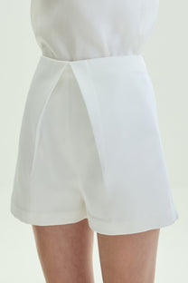 VICKTEERUT Front-Pleated Shorts กางเกงขาสั้น จีบหน้า