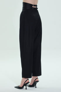 VICKTEERUT Front-Pleated Trousers with Detachable Cummerbund กางเกงขายาวจีบหน้า หร้อมขอบเอวตีเกล็ดถอดออกได้