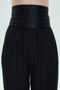 VICKTEERUT Front-Pleated Trousers with Detachable Cummerbund กางเกงขายาวจีบหน้า หร้อมขอบเอวตีเกล็ดถอดออกได้