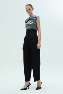VICKTEERUT Front-Pleated Trousers with Detachable Cummerbund กางเกงขายาวจีบหน้า หร้อมขอบเอวตีเกล็ดถอดออกได้