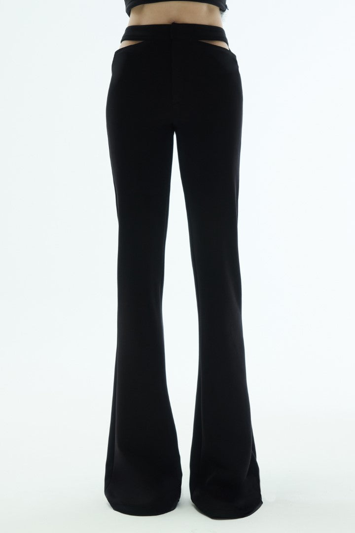 VICKTEERUT Bootcut Trousers with Cut-Out Detail กางเกงขาบาน ตกแต่งดีเทลคัตเอาท์