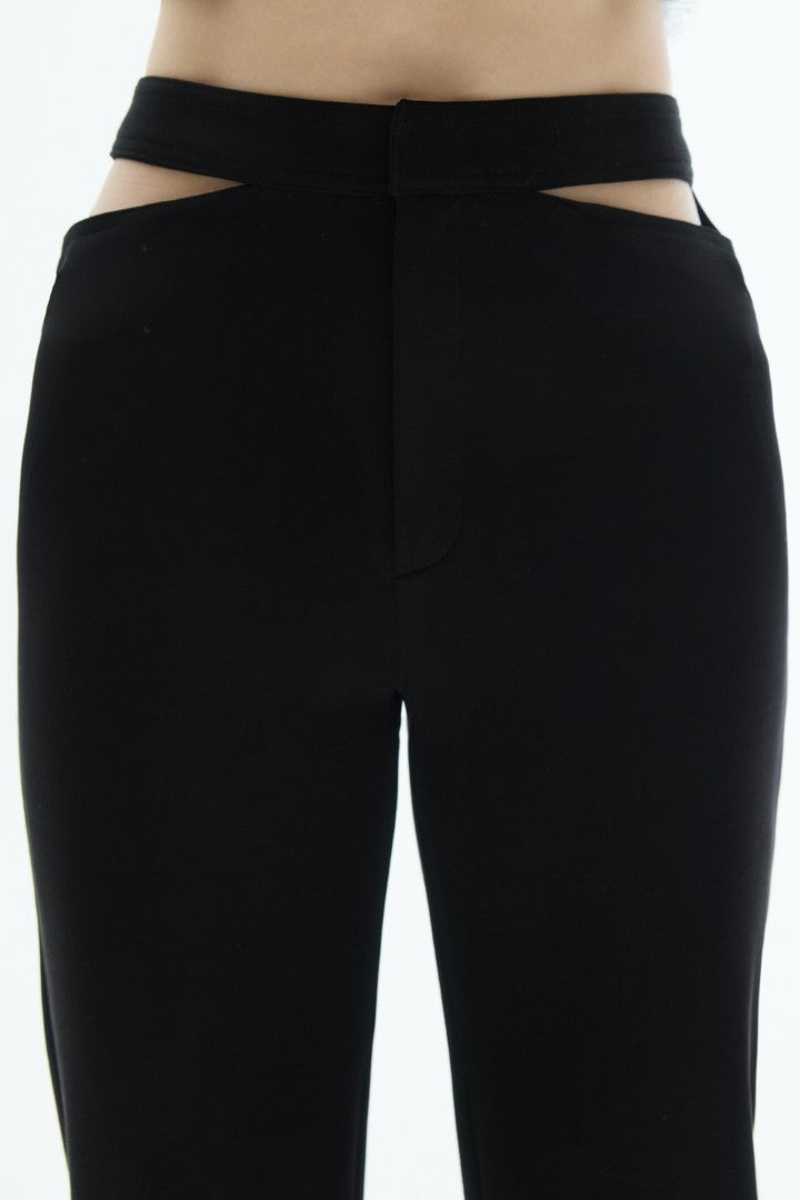 VICKTEERUT Bootcut Trousers with Cut-Out Detail กางเกงขาบาน ตกแต่งดีเทลคัตเอาท์
