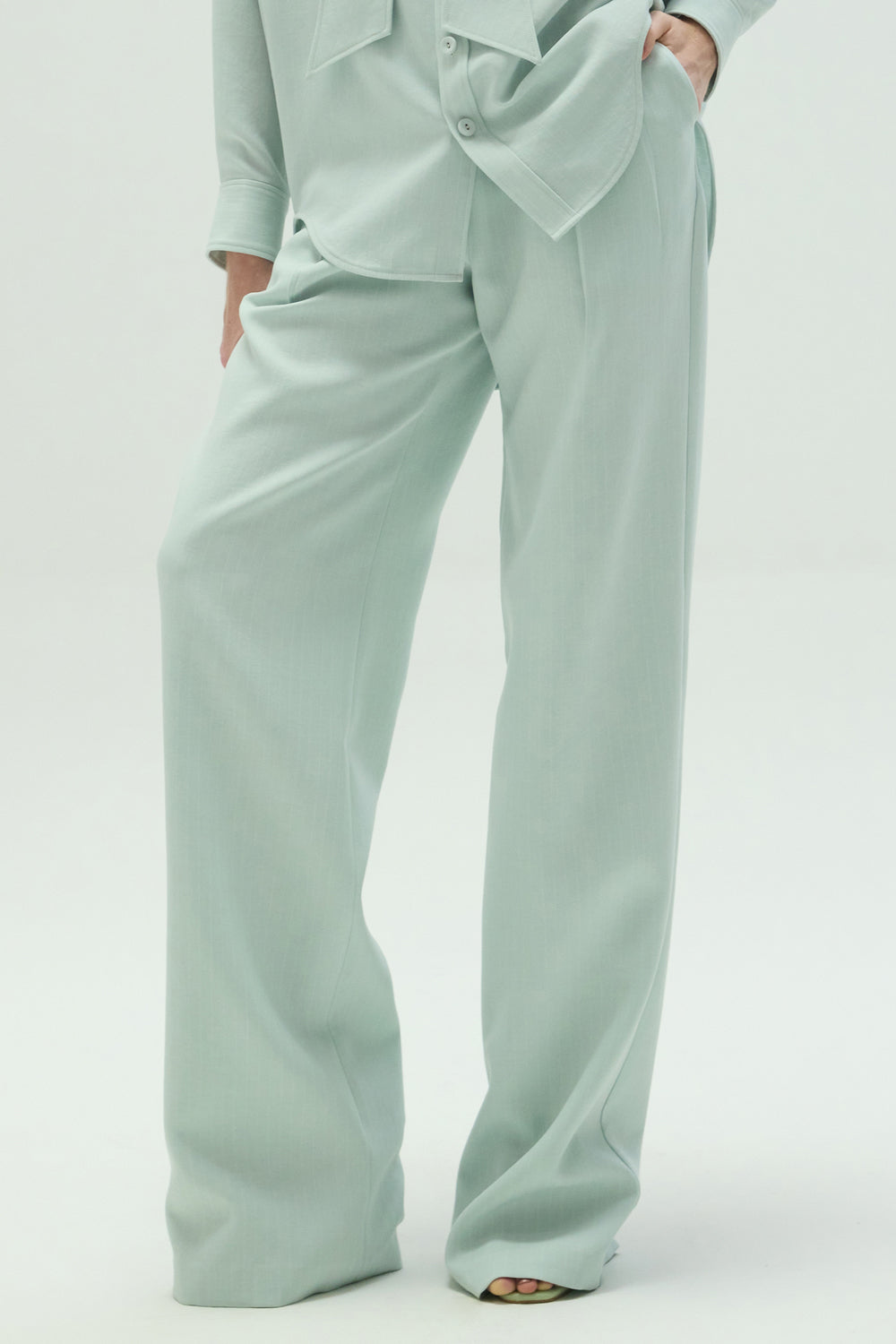 VICKTEERUT Wide Leg Trousers กางเกงขาบาน