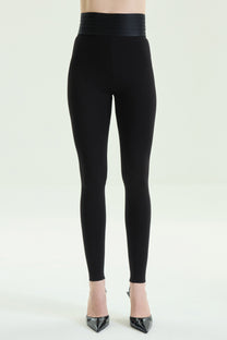 VICKTEERUT Skinny Trousers with Pleated Waistband กางเกงขายาว ทรงสกินนี่