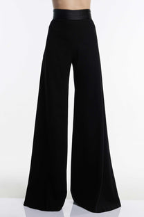 VICKTEERUT Wide Leg Trousers with Tuck Pleat Waistband กางเกงขาบาน ขอบเอวตีเกล็ด
