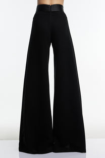 VICKTEERUT Wide Leg Trousers with Tuck Pleat Waistband กางเกงขาบาน ขอบเอวตีเกล็ด