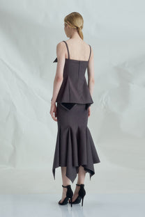 VICKTEERUT Origami-Fold Spaghetti Strap Blouse เสื้อสายเดี่ยว ตกแต่งดีเทลโอริกามิ