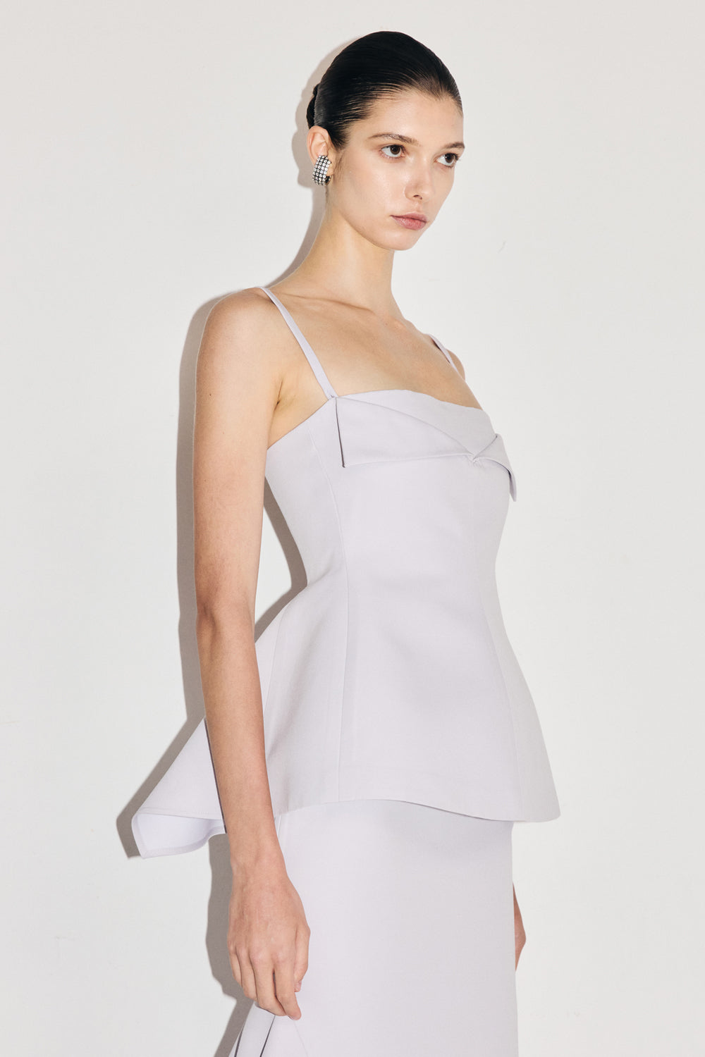 VICKTEERUT Origami-Fold Spaghetti Strap Blouse เสื้อสายเดี่ยว ตกแต่งดีเทลโอริกามิ