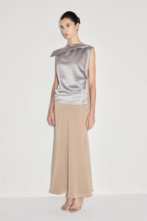VICKTEERUT Folded-Neckline Sleeveless Blouse เสื้อแขนกุด ปกพับ จับเดรป