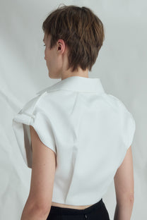 VICKTEERUT Suit Collar Cropped Blouse เสื้อตัวสั้น แขนเต่อ ปกสูท