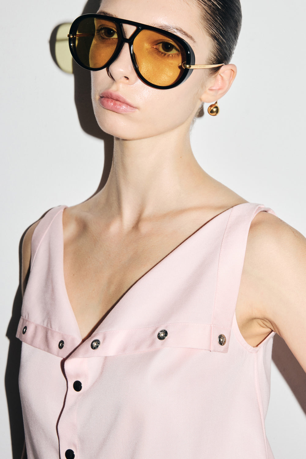 VICKTEERUT Sleeveless Open-Collar Button-Front Blouse เสื้อแขนกุด คอปก กระดุมหน้า