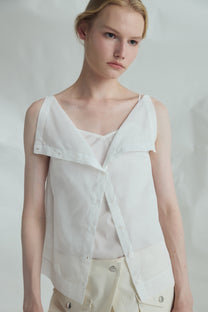 VICKTEERUT Sleeveless Open-Collar Button-Front Blouse เสื้อแขนกุด คอปก กระดุมหน้า