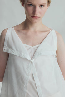 VICKTEERUT Sleeveless Open-Collar Button-Front Blouse เสื้อแขนกุด คอปก กระดุมหน้า