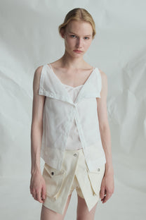 VICKTEERUT Sleeveless Open-Collar Button-Front Blouse เสื้อแขนกุด คอปก กระดุมหน้า