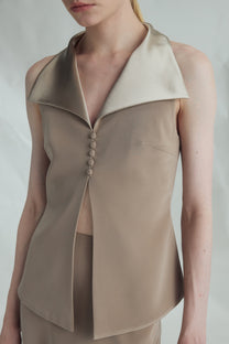 VICKTEERUT Sleeveless Open-Collar Button-Front Blouse เสื้อแขนกุด คอปก กระดุมหน้า