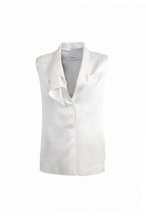 VICKTEERUT Sleeveless Blouse with Sculptural Rolled Neckline เสื้อแขนกุด ปกม้วน
