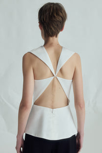 VICKTEERUT Criss-Cross Back Sleeveless Blouse เสื้อแขนกุด สายไขว้หลัง