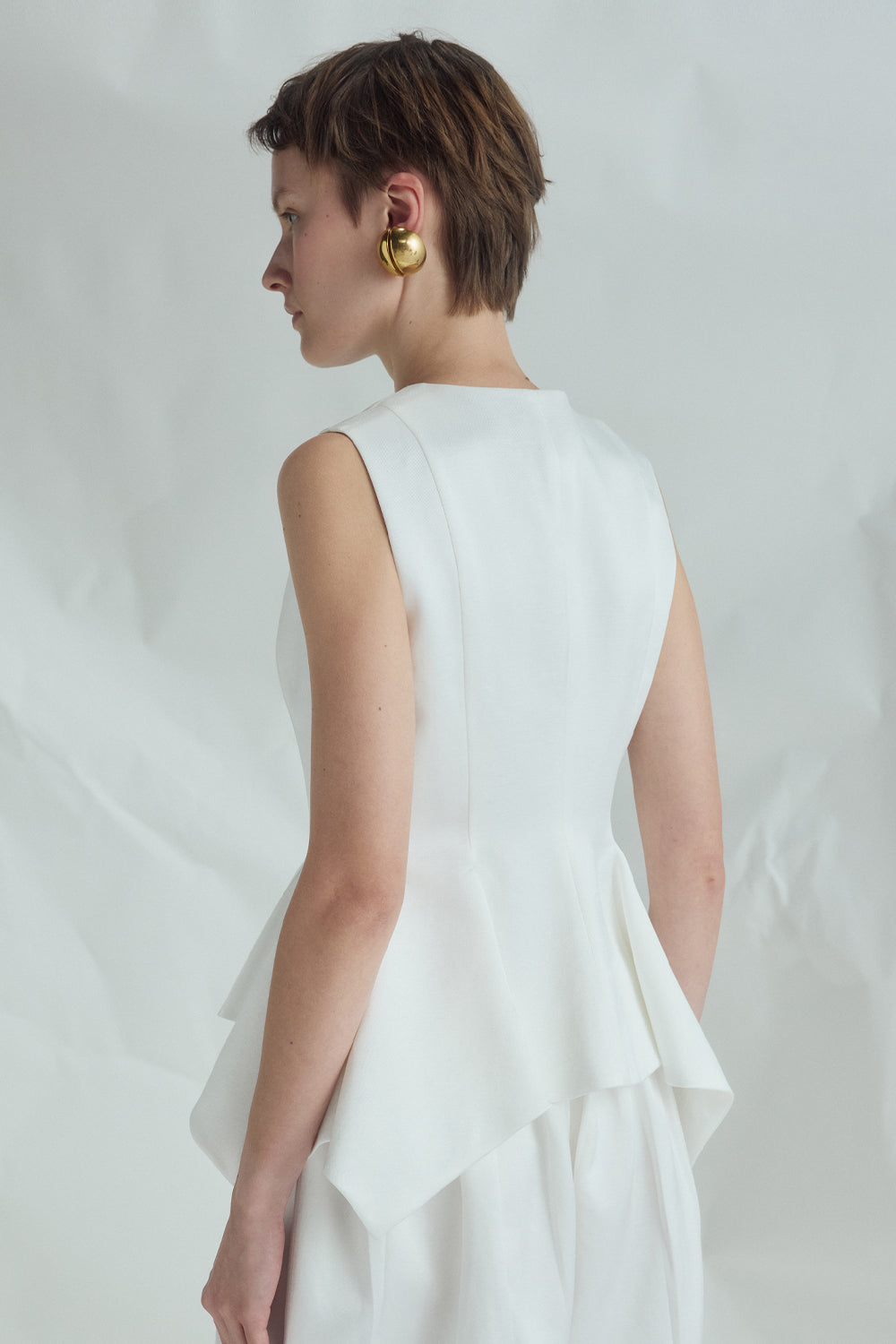 VICKTEERUT Sleeveless Peplum Blouse เสื้อแขนกุด ชายระบาย