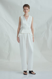 VICKTEERUT Sleeveless Peplum Blouse เสื้อแขนกุด ชายระบาย