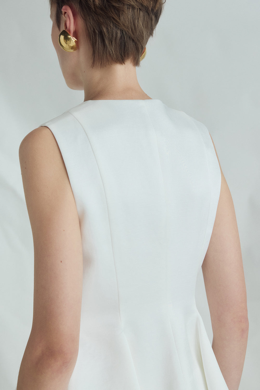 VICKTEERUT Sleeveless Peplum Blouse เสื้อแขนกุด ชายระบาย