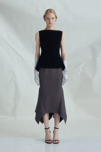 VICKTEERUT Sleeveless Boat Neck Blouse เสื้อแขนกุด คอปาด