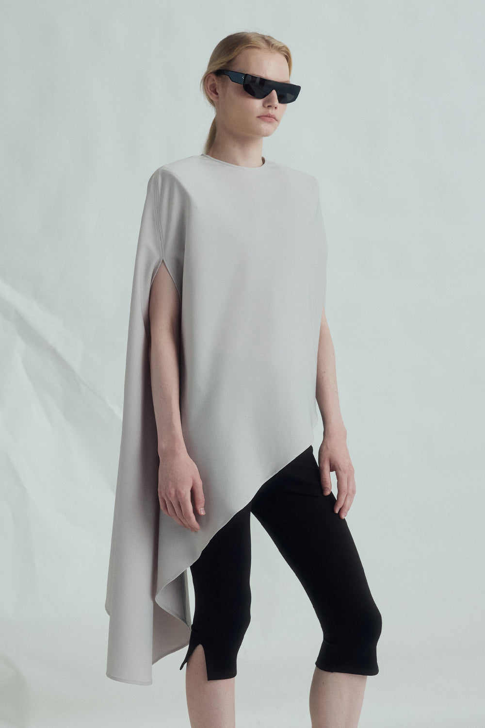 VICKTEERUT Asymmetric Cape-Sleeve Blouse เสื้อแขนเคป ชายไม่เท่ากัน