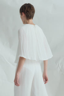 VICKTEERUT Cape Sleeve Pleated Blouse เสื้อแขนเคป อัดพลีท