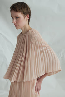VICKTEERUT Cape Sleeve Pleated Blouse เสื้อแขนเคป อัดพลีท