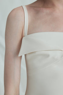 VICKTEERUT Origami-Fold Spaghetti Strap Dress เดรสสายเดี่ยว ตกแต่งดีเทลโอริกามิ