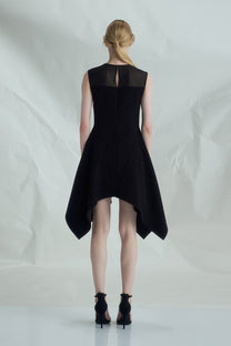VICKTEERUT Sleeveless Flare Dress เดรสแขนกุด ทรงบาน