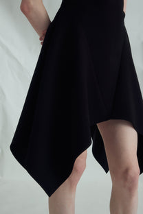 VICKTEERUT Sleeveless Flare Dress เดรสแขนกุด ทรงบาน