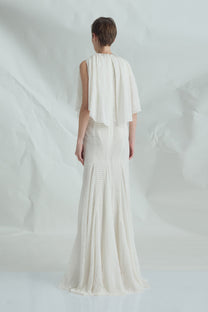 VICKTEERUT Cape-Sleeve Chiffon Burnout Gown เดรสยาว แขนเคป ผ้าชีฟองเบิร์นเอาท์