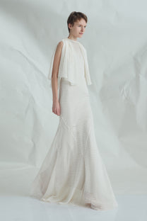 VICKTEERUT Cape-Sleeve Chiffon Burnout Gown เดรสยาว แขนเคป ผ้าชีฟองเบิร์นเอาท์
