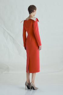 VICKTEERUT Off Shoulder Sheath Dress with Folded Neckline เดรสเปิดไหล่ เข้ารูป คอปกพับ