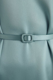 VICKTEERUT Asymmetric Cape-Sleeve Dress เดรสแขนเคป ชายไม่เท่ากัน