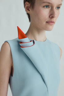 VICKTEERUT Sleeveless Sheath Dress with with Sculptural Rolled Fabric Detail เดรสแขนกุด เดรสเข้ารูป ตกแต่งดีเทลผ้าม้วน (Copy)