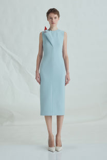 VICKTEERUT Sleeveless Sheath Dress with with Sculptural Rolled Fabric Detail เดรสแขนกุด เดรสเข้ารูป ตกแต่งดีเทลผ้าม้วน (Copy)
