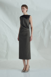 VICKTEERUT Sleeveless Draped Dress with Folded Neckline เดรสแขนกุด จับเดรป คอปกพับ
