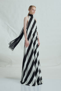 VICKTEERUT Halter Neck Diagonal Stripe Gown เดรสยาวลายทาง คล้องคอ