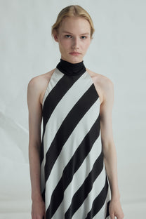VICKTEERUT Halter Neck Diagonal Stripe Gown เดรสยาวลายทาง คล้องคอ