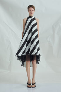 VICKTEERUT Halter Neck Diagonal Stripe Dress เดรสลายทาง คล้องคอ