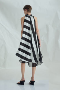 VICKTEERUT Halter Neck Diagonal Stripe Dress เดรสลายทาง คล้องคอ