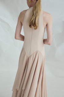 VICKTEERUT Halter-Neck Tiered Evening Gown เดรสยาว คล้องคอ ชายระบาย