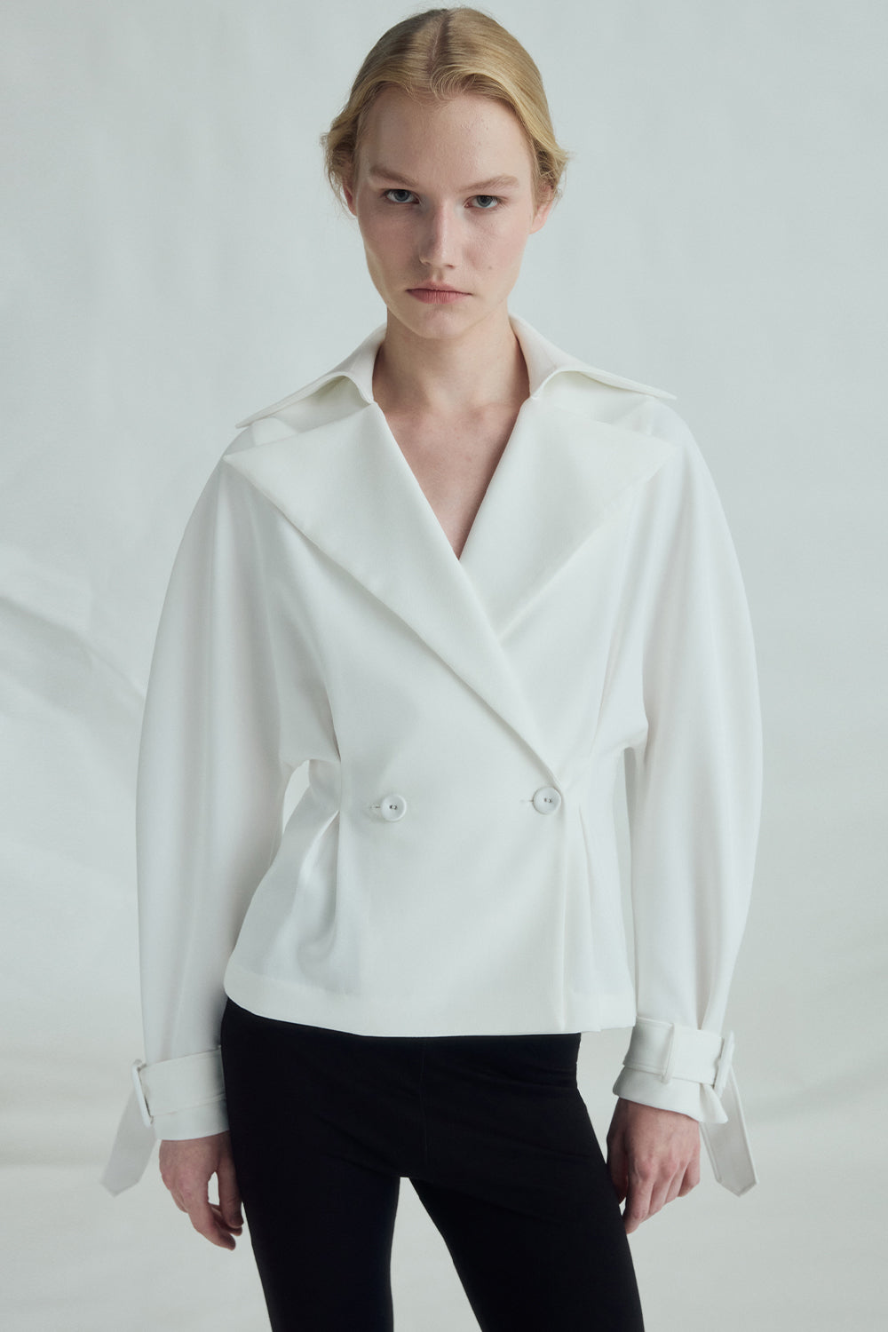 VICKTEERUT Double Breasted Trench Jacket เสื้อแจ๊คเก็ต แขนยาว ปกอย่างเสื้อโค้ท