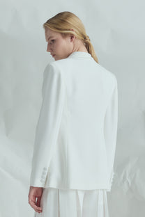 VICKTEERUT  Sculptural Rolled Collar Blazer เบลเซอร์ ตัวหลวม ปกม้วน